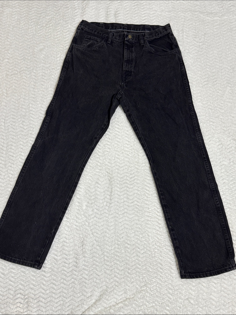 Men's Black Straight-Leg Jeans Classic Everyday Style